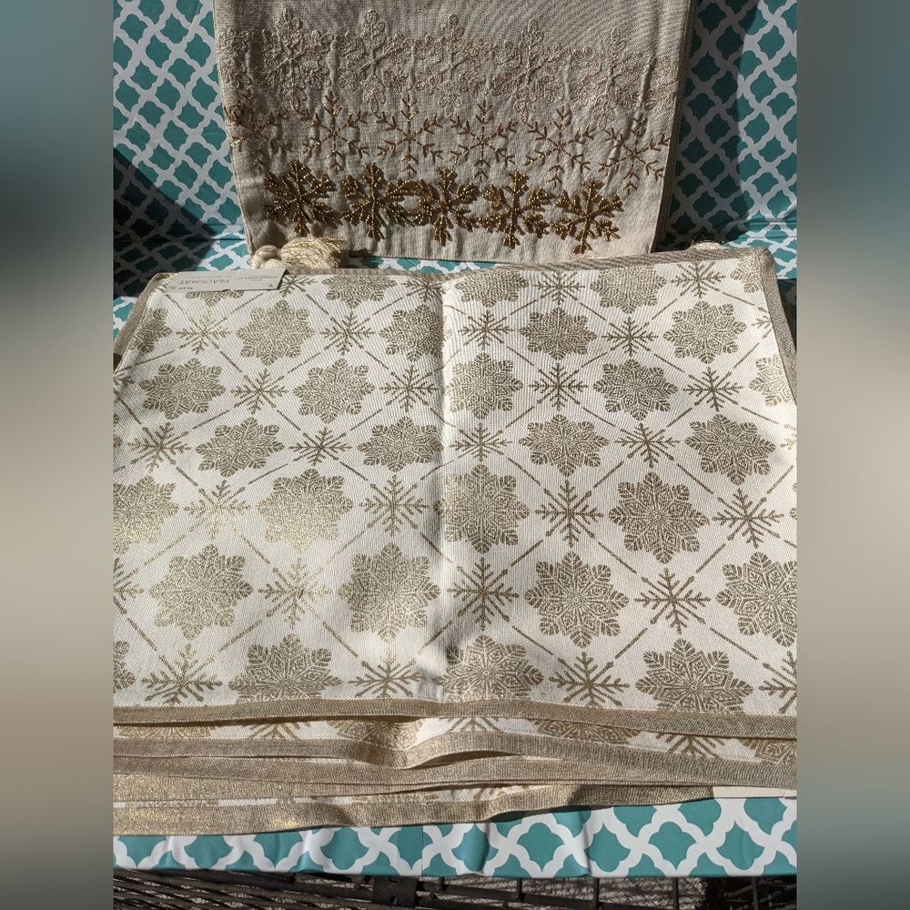 Threshold table runner and 5 placements gold stars & cream